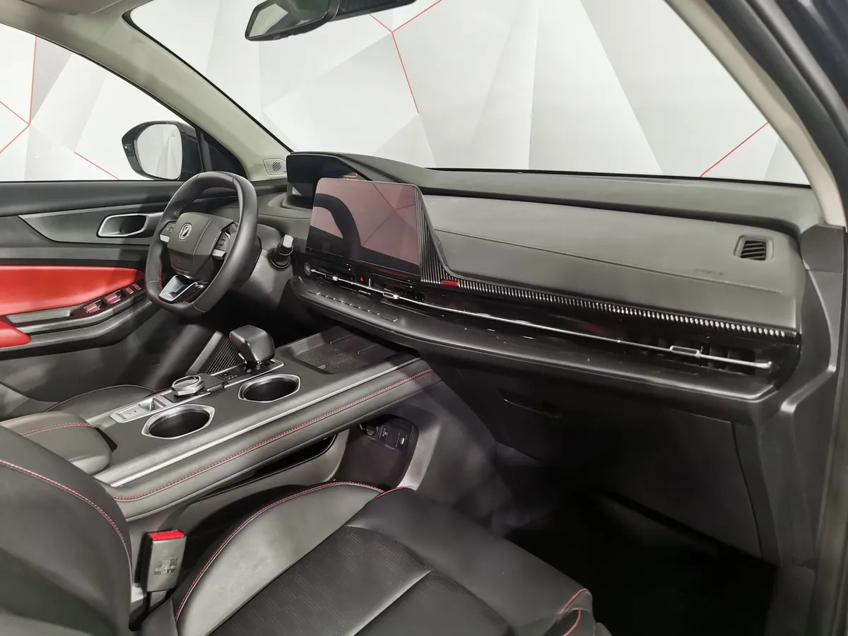 Changan CS55PLUS 1.5T 7DCT (180 л.с.) Tech Черный в АВИЛОН. Слайд №12