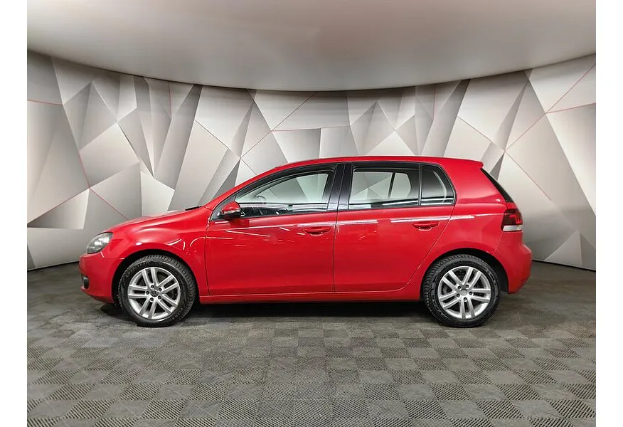 Volkswagen Golf 1.4 TSI DSG (122 л.с.) Trendline Красный в АВИЛОН. Слайд №5