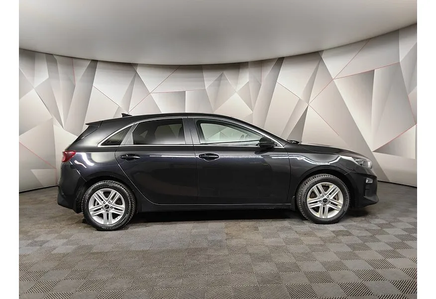 Kia Ceed 1.6 AT (129 л.с.) Classic Черный в АВИЛОН. Слайд №6