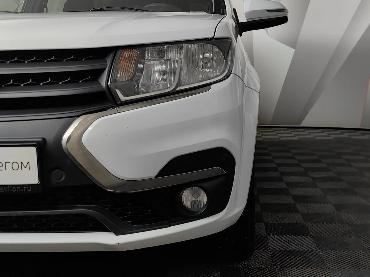 ВАЗ (Lada) Largus 1.6 MT 16 кл (5 мест) (105 л.с.) Белый в АВИЛОН. Слайд №10
