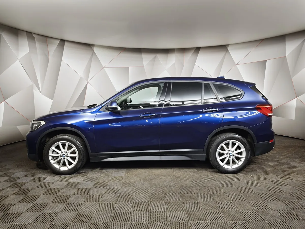 BMW X1 20i xDrive (192 л.с.) Advantage Синий в АВИЛОН. Слайд №5