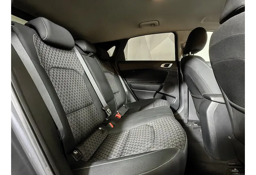 Kia Ceed 1.6 AT (129 л.с.) Classic Серый в АВИЛОН. Слайд №16