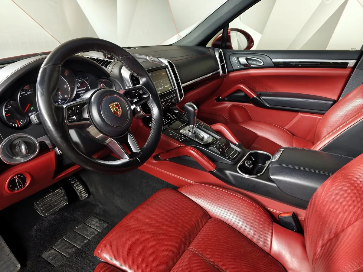 Porsche Cayenne Diesel 3.0 Tiptronic AWD (245 л.с.) Красный в АВИЛОН. Слайд №19