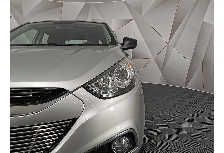 Hyundai ix35 2.0 MT (150 л.с.) Серебристый в АВИЛОН. Слайд №10