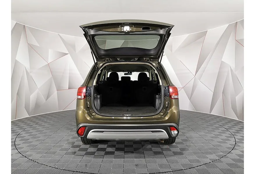 Mitsubishi Outlander 2.0 CVT 4WD (146 л.с.) Instyle E29 Коричневый в АВИЛОН. Слайд №20