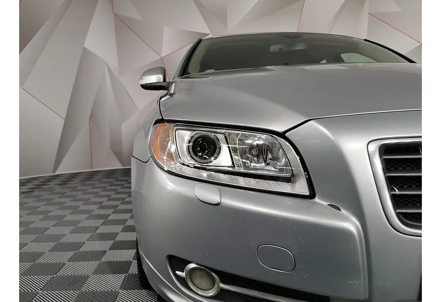 LIVE. Слайд №18