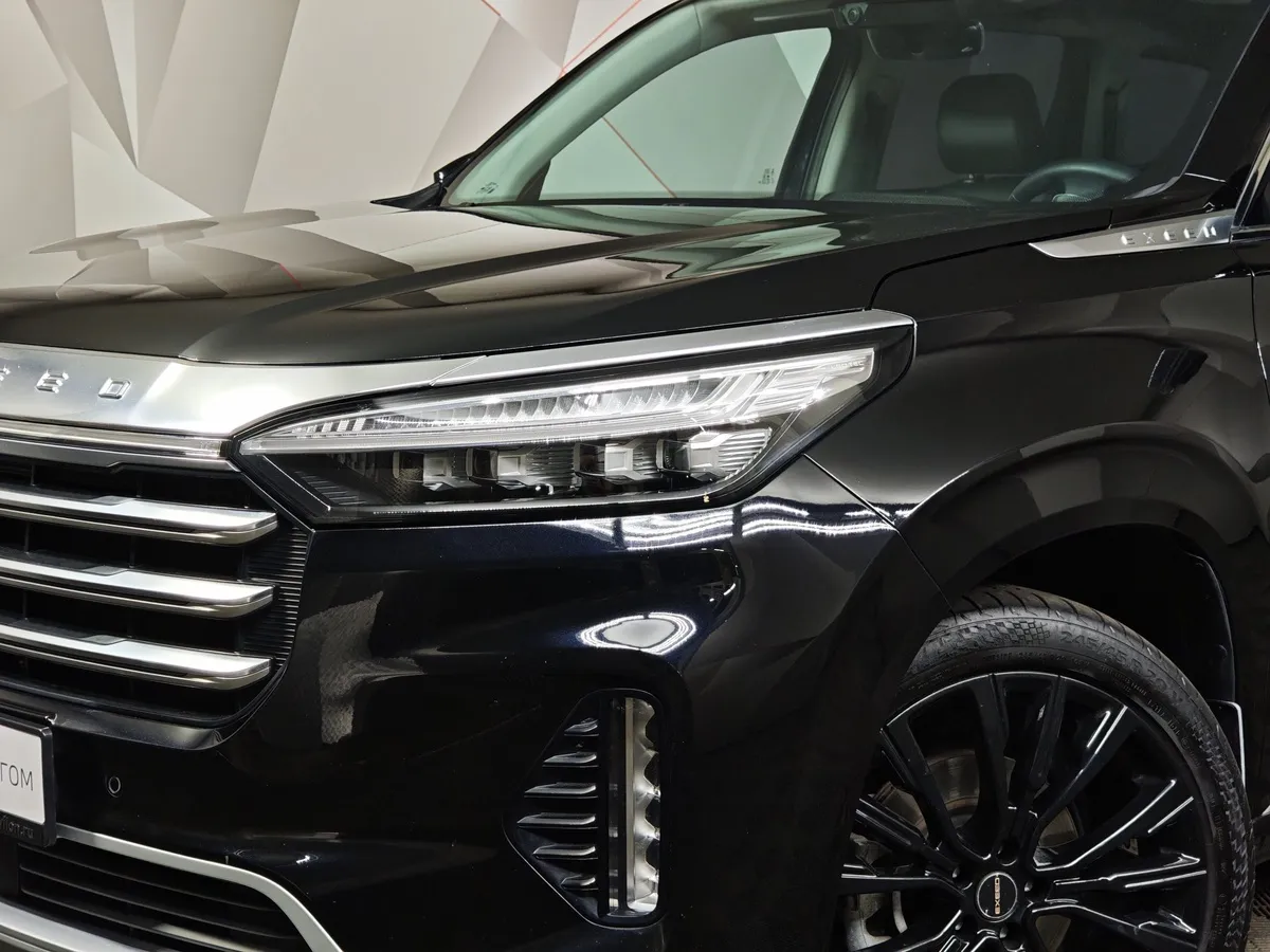EXEED VX 2.0 AMT AWD (249 л.с.) President Черный в АВИЛОН. Слайд №7