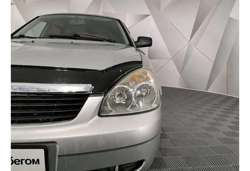 ВАЗ (Lada) Priora 1.6 MT 16 кл (Евро-4) (98 л.с.) Серебристый в АВИЛОН. Слайд №10