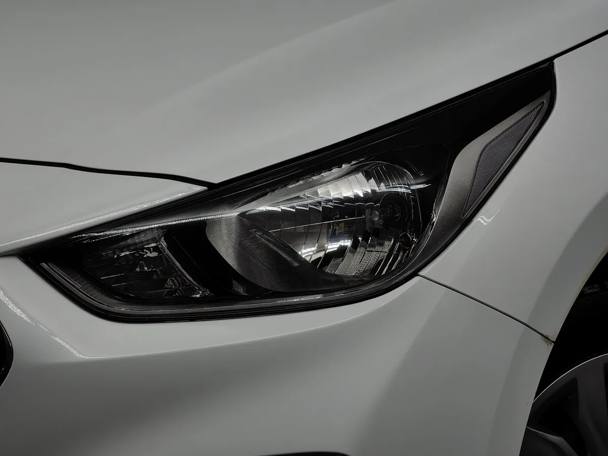 Hyundai Solaris 1.4 MT (107 л.с.) Active Белый в АВИЛОН. Слайд №10