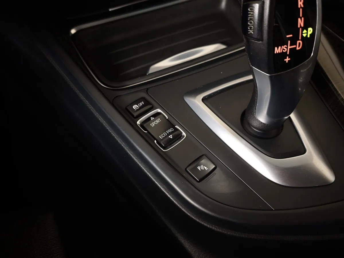 BMW 3 серия 328i xDrive AT (245 л.с.) Серебристый в АВИЛОН. Слайд №17