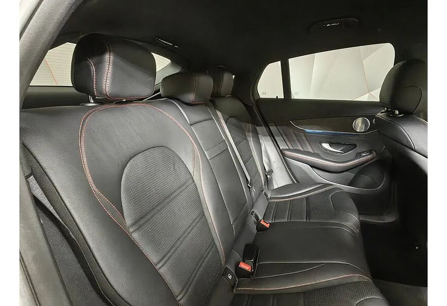 Mercedes-Benz GLC Купе 43 AMG 9G-TRONIC 4MATIC (367 л.с.) Особая серия Белый в АВИЛОН. Слайд №16