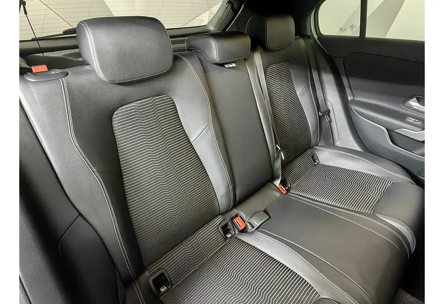 Mercedes-Benz A-Класс A 200 7G-DCT (150 л.с.) Progressive Белый в АВИЛОН. Слайд №16