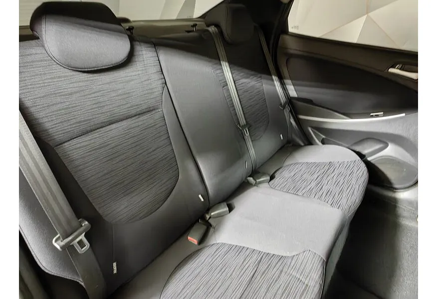 Hyundai Solaris 1.6 AT (123 л.с.) Comfort Серый в АВИЛОН. Слайд №17 Hyundai Solaris 1.6 AT (123 л.с.) Comfort Серый в АВИЛОН. Слайд №17