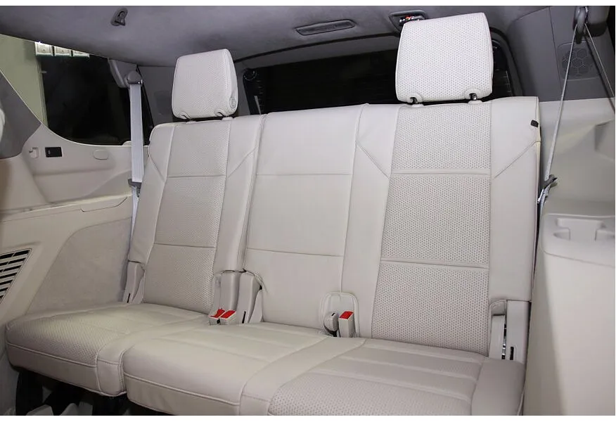 АВИЛОН - Cadillac Escalade 6.2 V8 AT AWD (420 л.с.) Sport Platinum Черный - slide 8