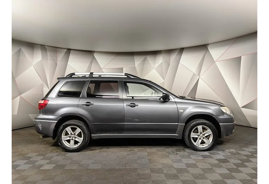 Mitsubishi Outlander 2.0 CVT (146 л.с.) Серый в АВИЛОН. Слайд №6