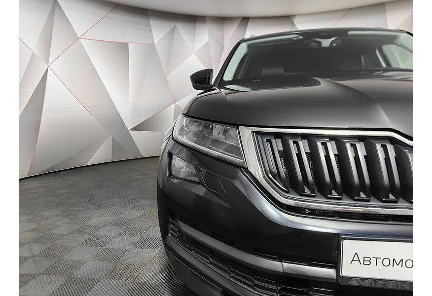 Skoda Kodiaq 2.0 TSI DSG 4X4 (180 л.с.) Черный в АВИЛОН. Слайд №10