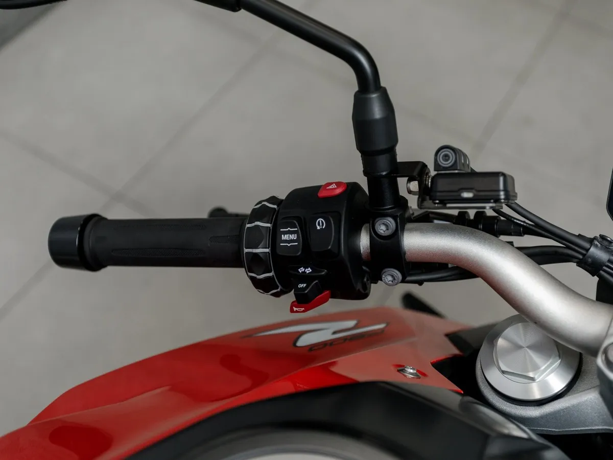 BMW Motorrad F 900 R F 900 R 895 см³ 895 Красный в АВИЛОН. Слайд №10