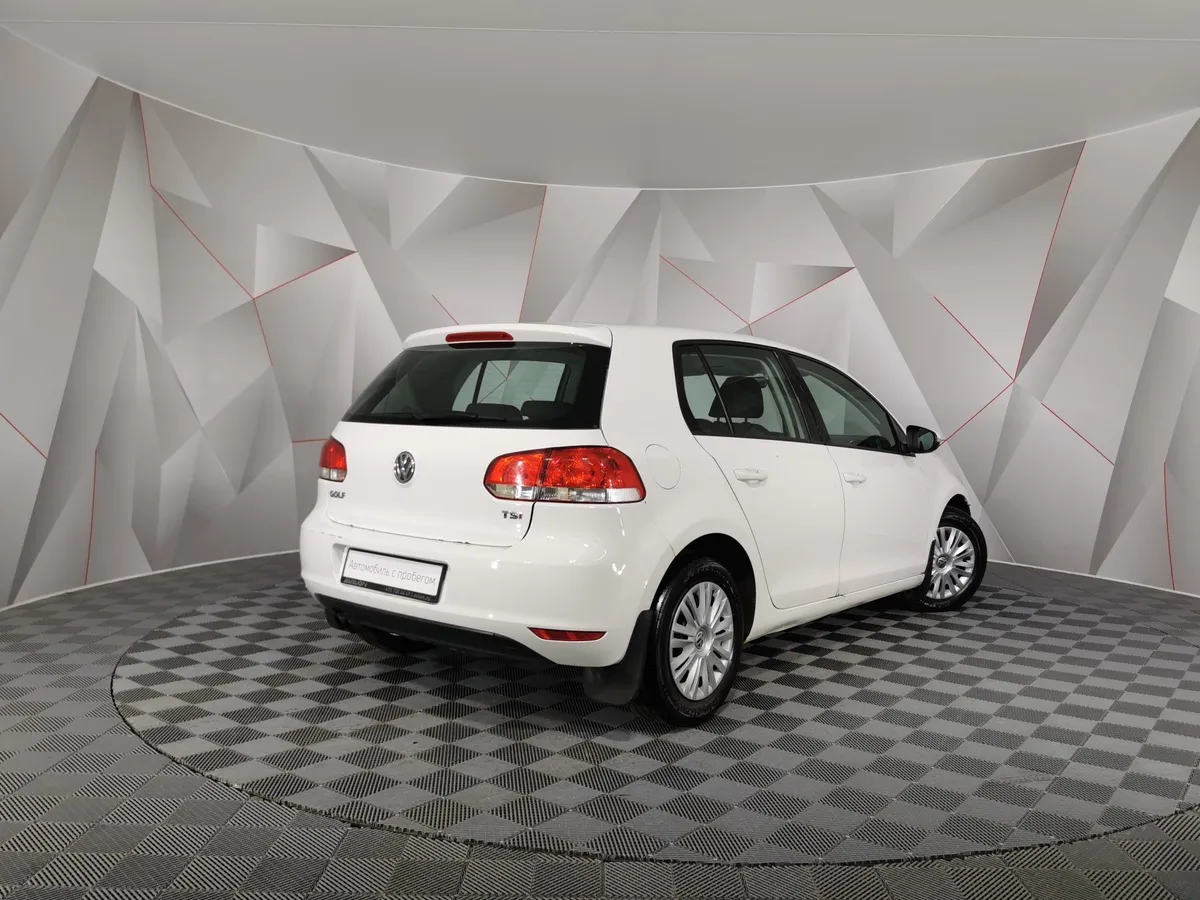 Volkswagen Golf 1.4 TSI DSG (122 л.с.) Trendline Белый в АВИЛОН. Слайд №2