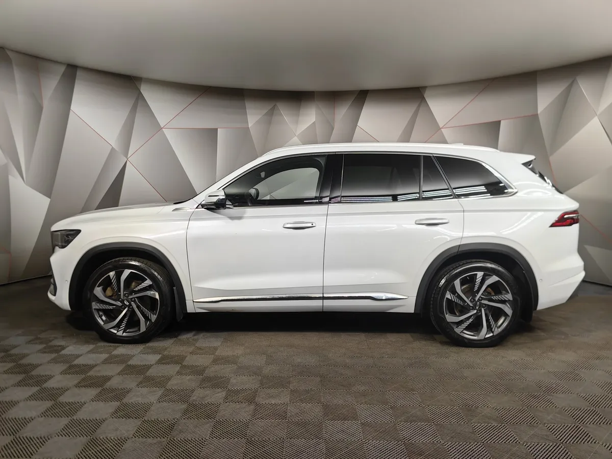 Geely Monjaro 2.0T 8AT 4WD (238 л.с.) Flagship Белый в АВИЛОН. Слайд №5
