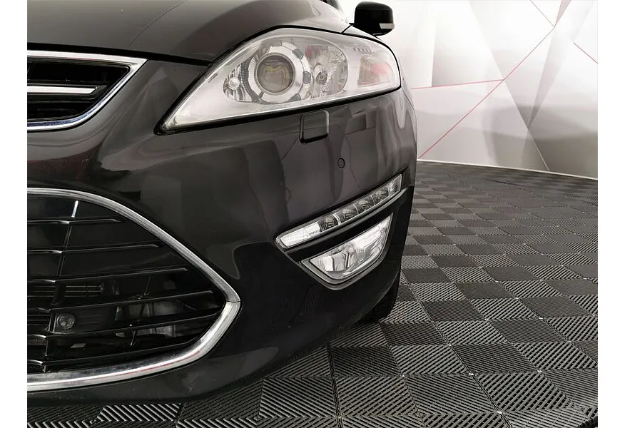 Ford Mondeo 2.3 AT (161 л.с.) Ambiente Черный в АВИЛОН. Слайд №10