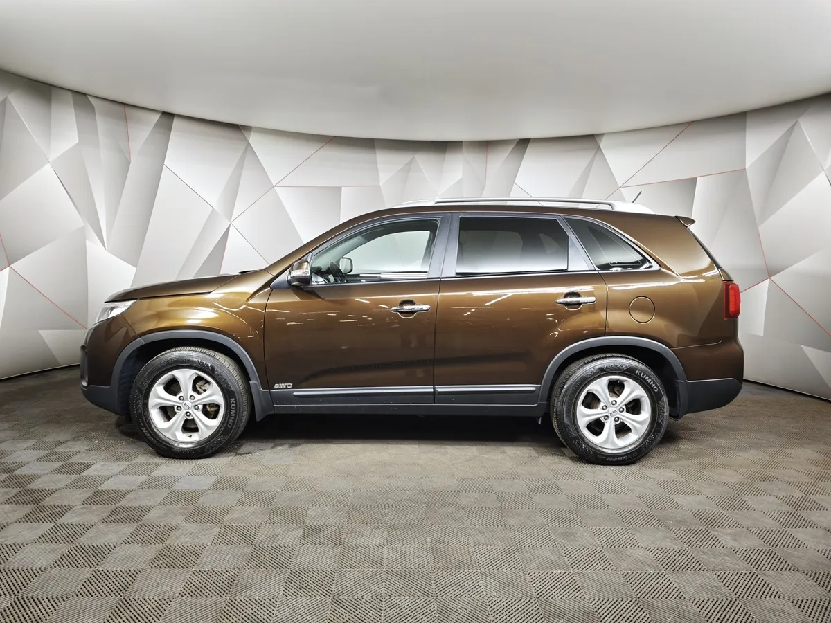 Kia Sorento 2.4 AT 4WD (175 л.с.) Comfort Коричневый в АВИЛОН. Слайд №5