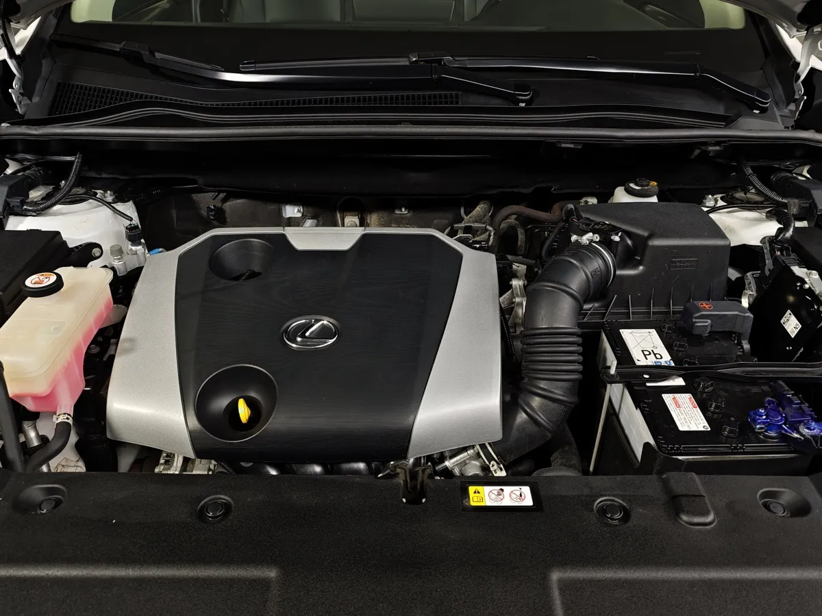 Lexus NX 200 CVT AWD (150 л.с.) Comfort Белый в АВИЛОН. Слайд №11