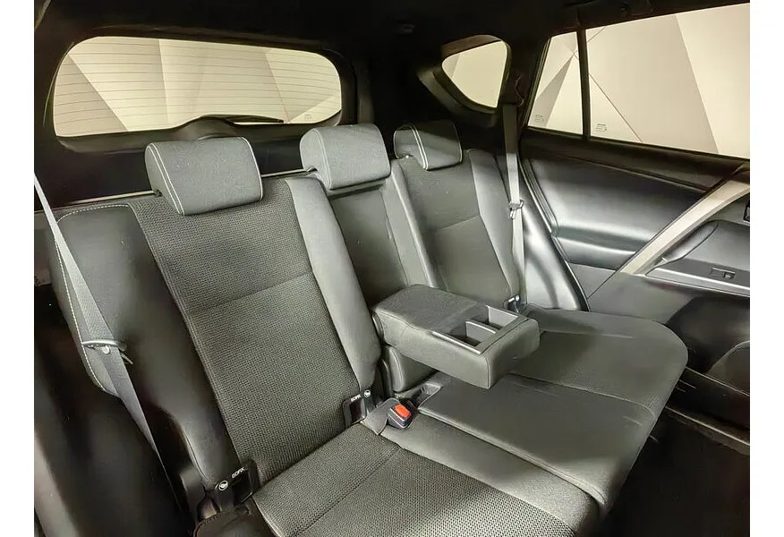 Toyota RAV4 2.0 CVT (148 л.с.) Стандарт Черный в АВИЛОН. Слайд №16