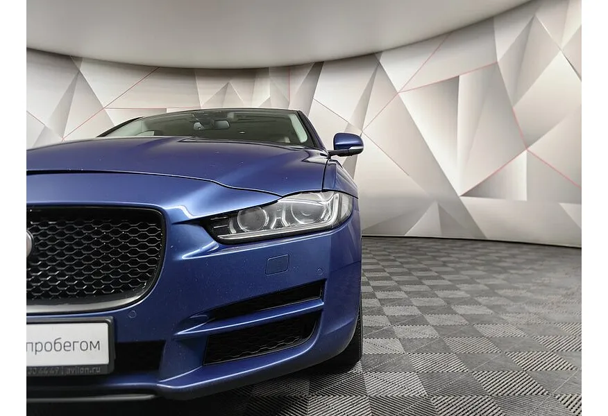Jaguar XE 2.0 D AT AWD (180 л.с.) S Синий в АВИЛОН. Слайд №10