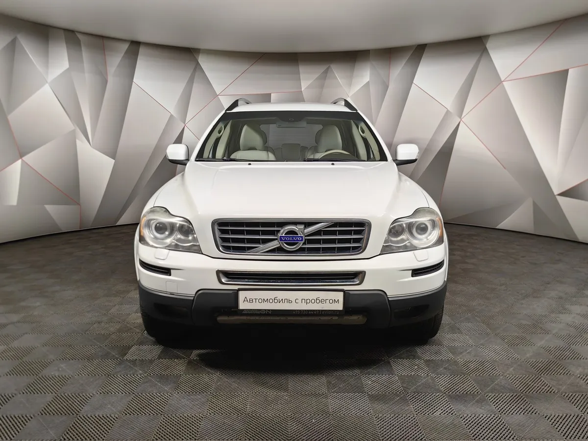 Volvo XC90 2.5 T5 Geartronic AWD (5 мест) (210 л.с.) Белый в АВИЛОН. Слайд №6
