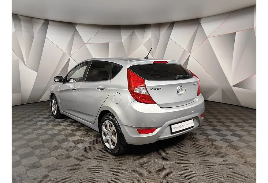 Hyundai Solaris 1.4 AT (107 л.с.) Style Серебристый в АВИЛОН. Слайд №4