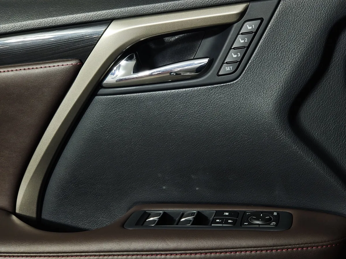 Lexus RX 300 AT AWD (238 л.с.) Luxury Серый в АВИЛОН. Слайд №20