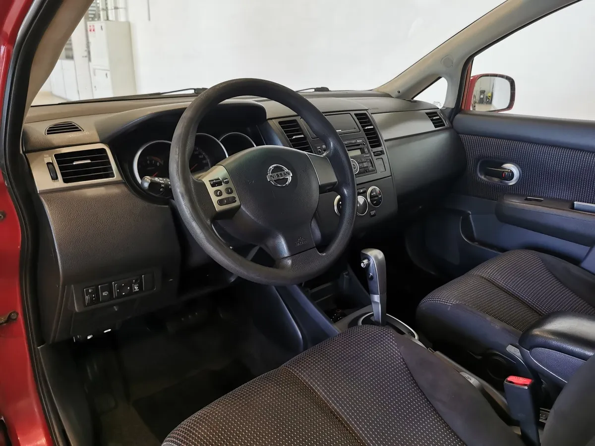 Nissan Tiida 1.6 AT (110 л.с.) Красный в АВИЛОН. Слайд №16
