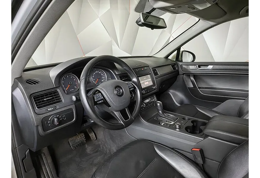 АВИЛОН - Volkswagen Touareg 3.6 FSI Tiptronic 4Motion (249 л.с.) V6 FSI Серебристый - slide 13