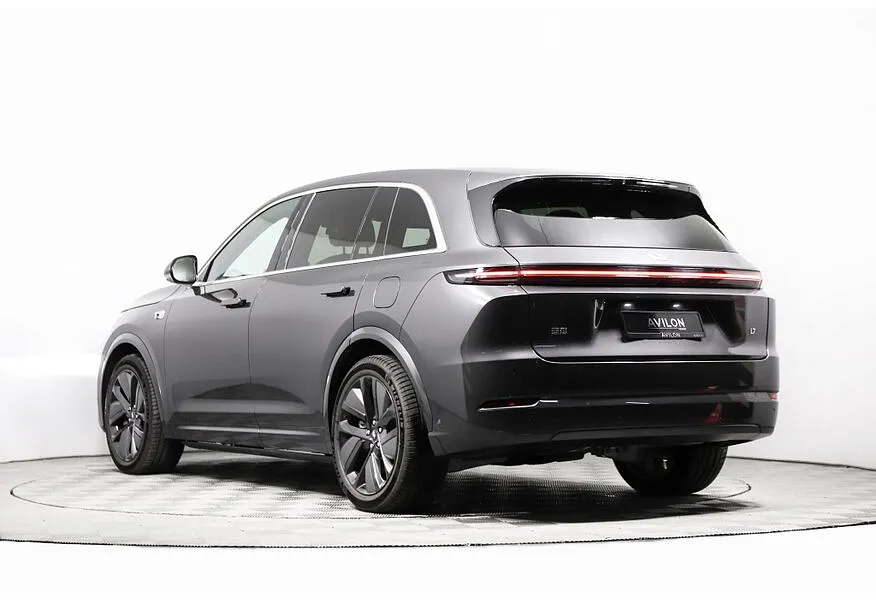 Li Auto L7 1.5 AT 4WD (449 л.с.) Ultra Серый в АВИЛОН. Слайд №4