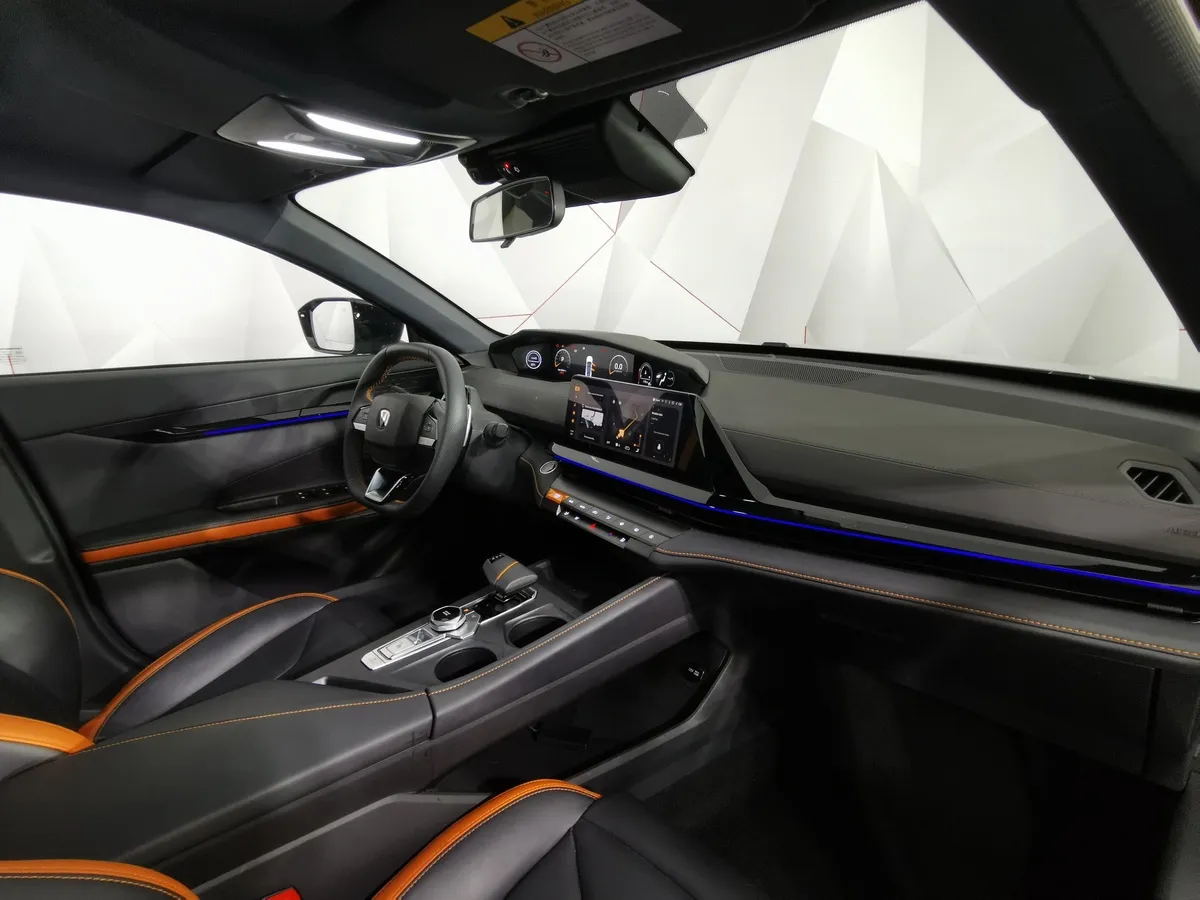 Changan UNI-V 1.5 AMT (181 л.с.) Tech Серый в АВИЛОН. Слайд №13