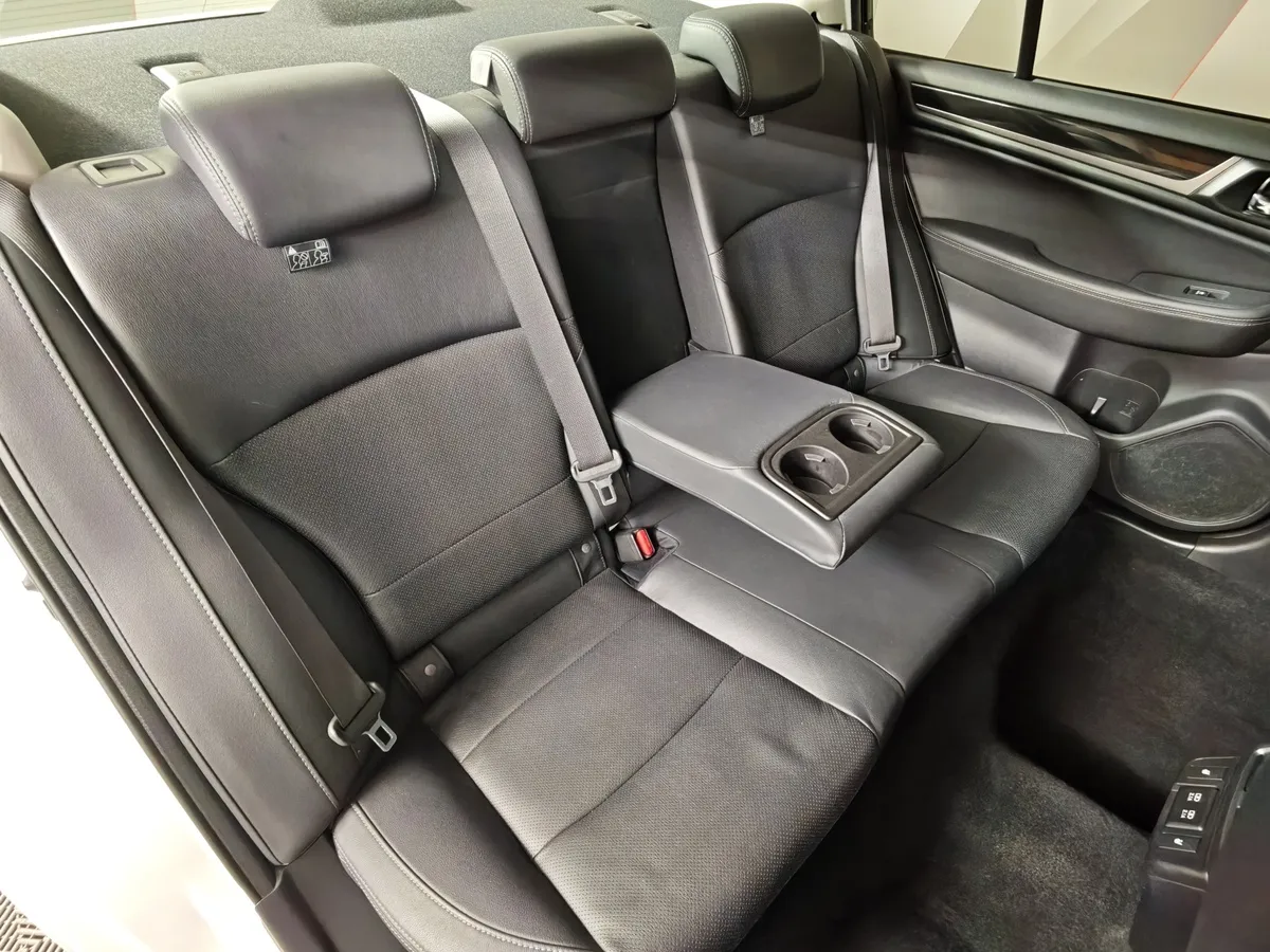Subaru Legacy 2.5 CVT AWD (175 л.с.) Белый в АВИЛОН. Слайд №17