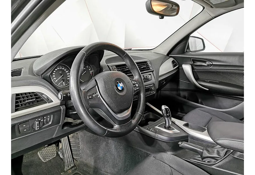 BMW 1 серия 116i AT (136 л.с.) Черный в АВИЛОН. Слайд №12 BMW 1 серия 116i AT (136 л.с.) Черный в АВИЛОН. Слайд №12