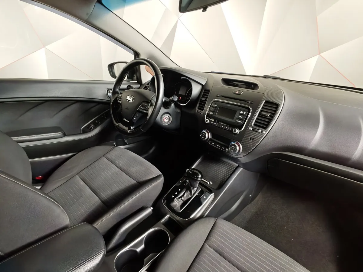 Kia Cerato 2.0 AT (150 л.с.) Синий в АВИЛОН. Слайд №13