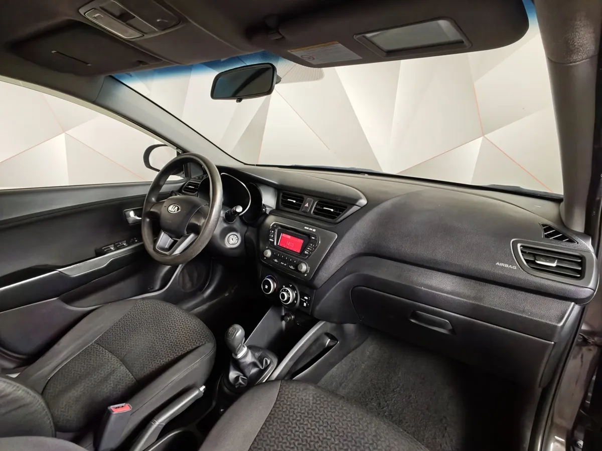 Kia Rio 1.6 MT (123 л.с.) Серый в АВИЛОН. Слайд №12