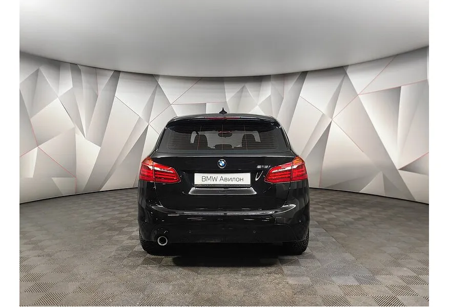 BMW 2 серия Active Tourer 218i AMT (140 л.с.) Advantage Plus Черный в АВИЛОН. Слайд №4