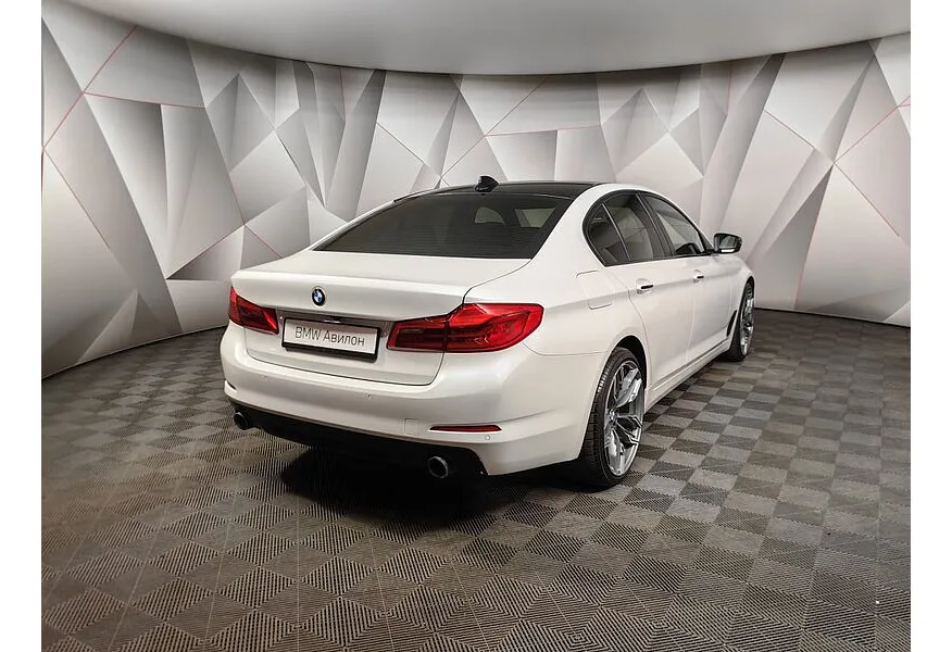 BMW 5 серия 520d Steptronic (190 л.с.) Белый в АВИЛОН. Слайд №2