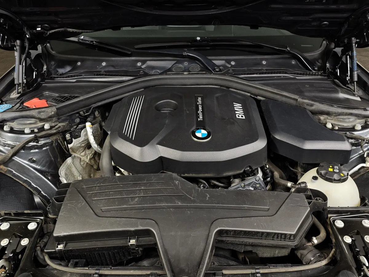 BMW 3 серия 318i AT (136 л.с.) Серый в АВИЛОН. Слайд №10