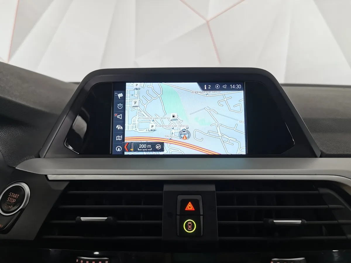 BMW X3 xDrive20i AT (184 л.с.) Base Локальная сборка Черный в АВИЛОН. Слайд №17
