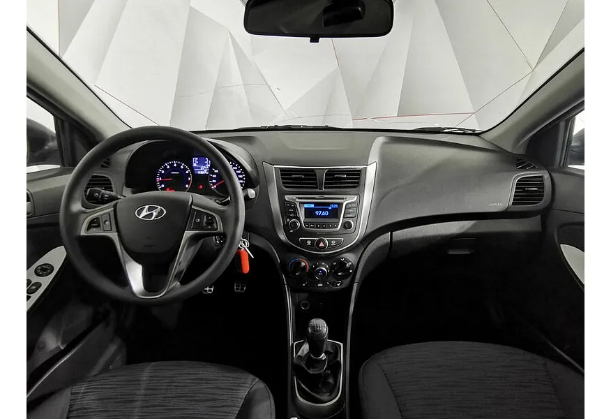 АВИЛОН - Hyundai Solaris 1.6 MT (123 л.с.) Active Plus Серебристый - slide 10