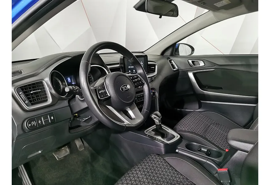 Kia Ceed 1.6 MPI AT (128 л.с.) Luxe Синий в АВИЛОН. Слайд №19