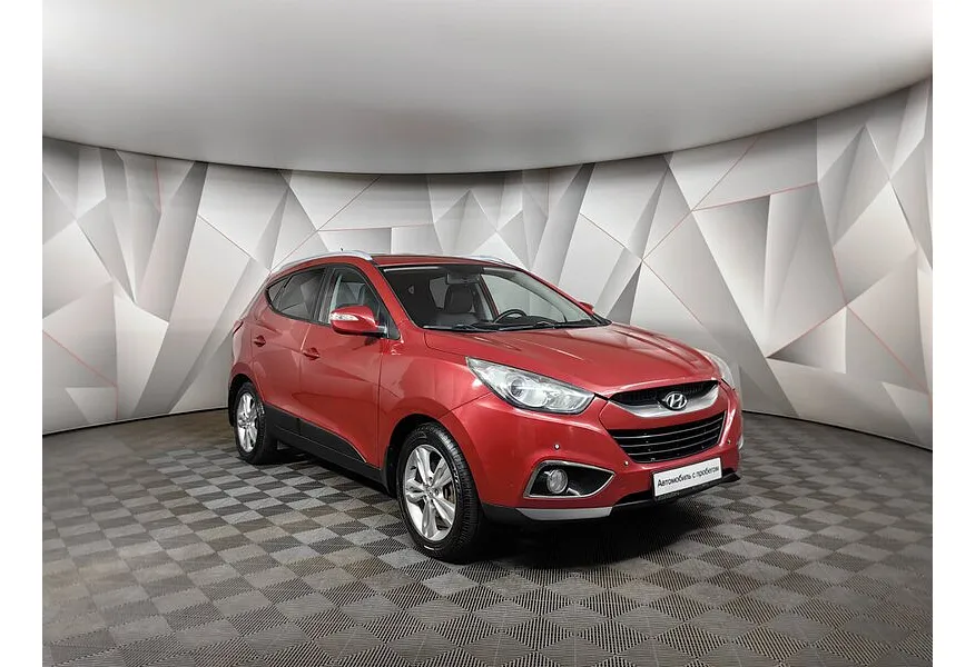 Hyundai ix35 2.0 AT 4WD (150 л.с.) Comfort + Navi Красный в АВИЛОН. Слайд №2