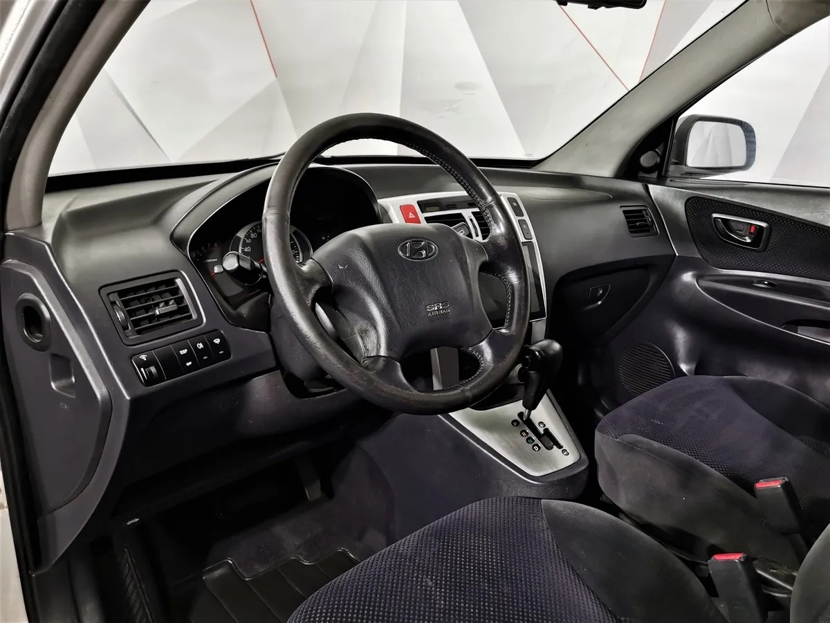 Hyundai Tucson 2.0 AT (150 л.с.) Серебристый в АВИЛОН. Слайд №17