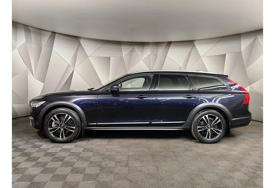 Volvo V90 Cross Country 2.0 T5 Drive-E AT AWD (249 л.с.) Pro Синий в АВИЛОН. Слайд №5