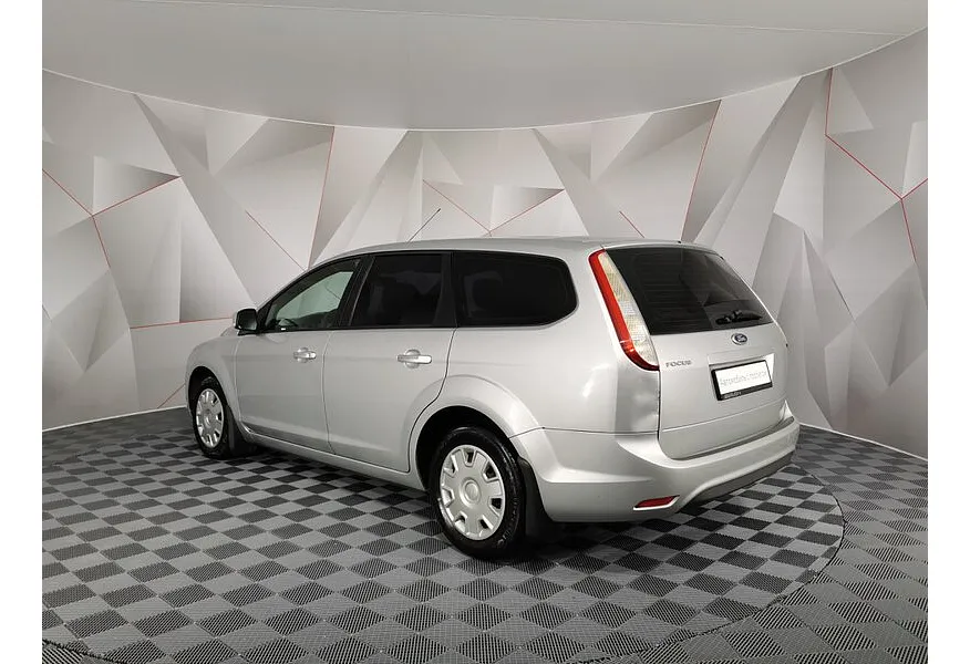 Ford Focus 1.8 MT (125 л.с.) Comfort Серебристый в АВИЛОН. Слайд №6