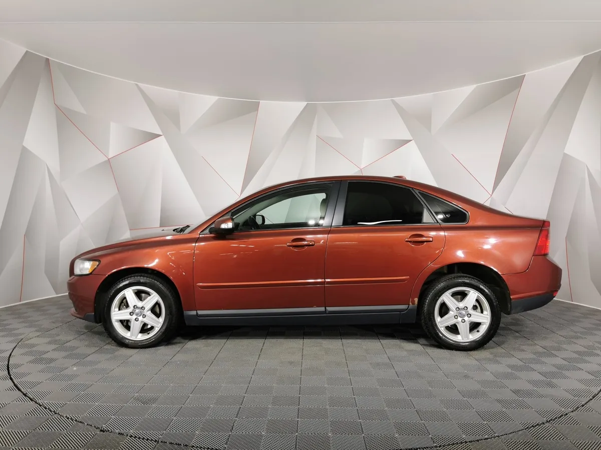 Volvo S40 2.4 Geartronic (140 л.с.) Красный в АВИЛОН. Слайд №5